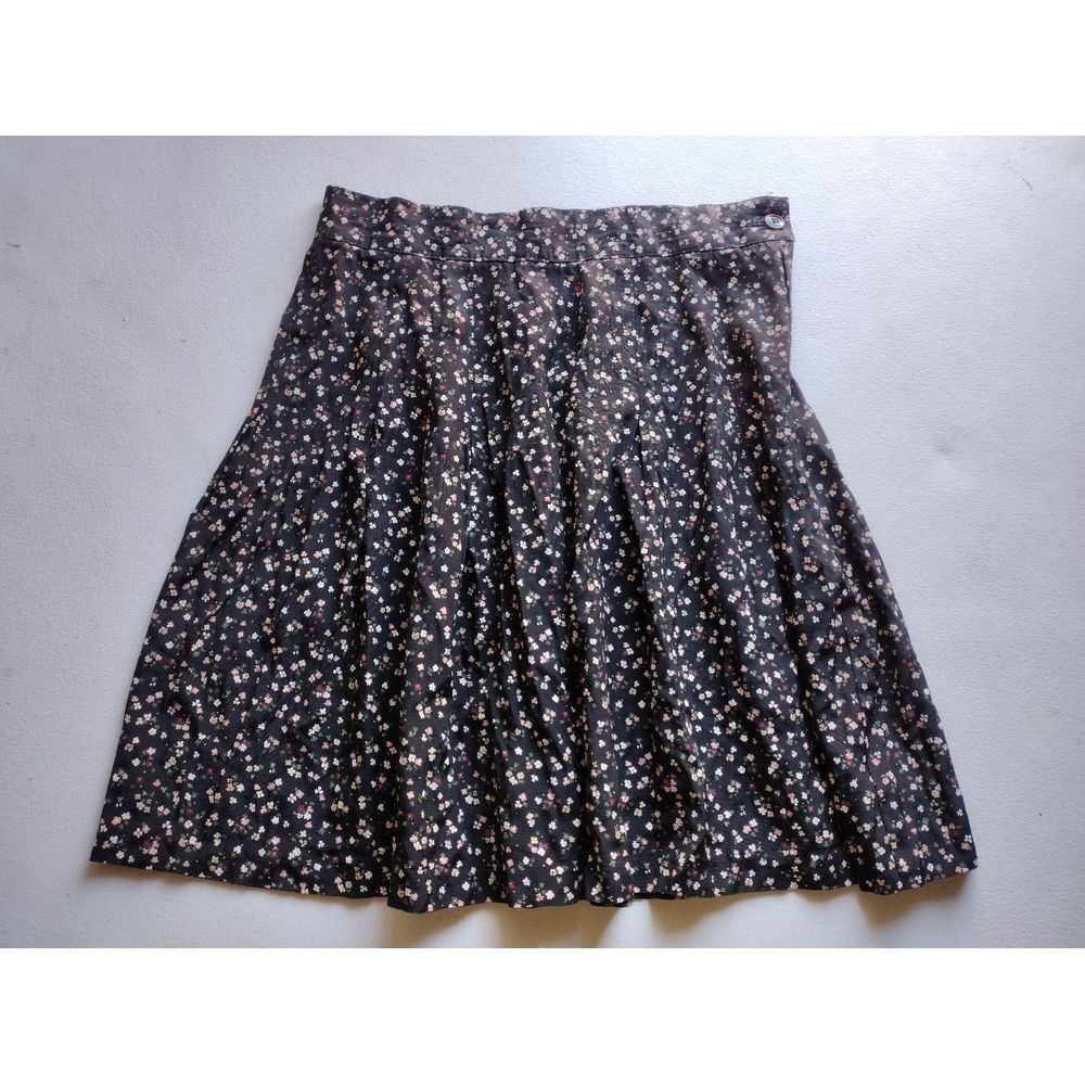 City Clothing Co Floral Pleated A‎ Line Skirt Black Pink White Women's Size 8